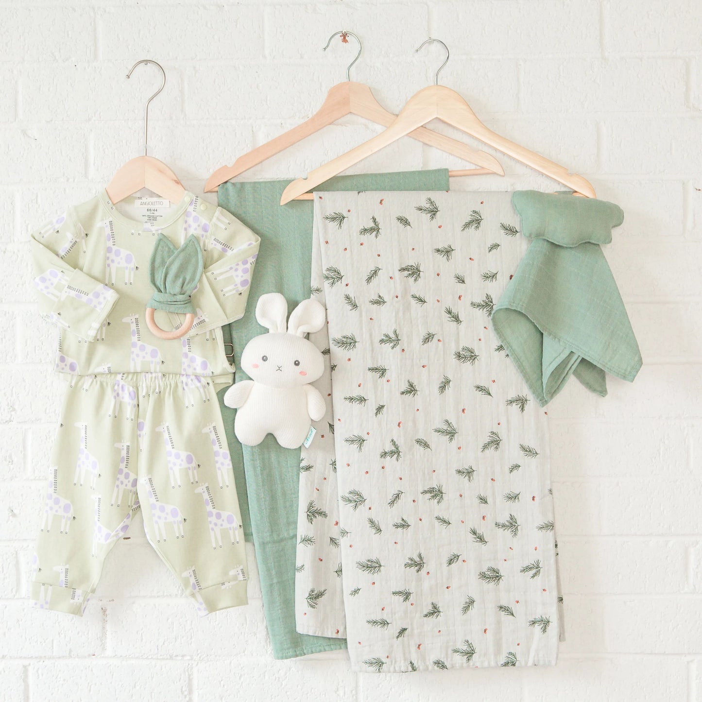 Baby Shower Gifts Luxury Baby Hamper Green Giraffe