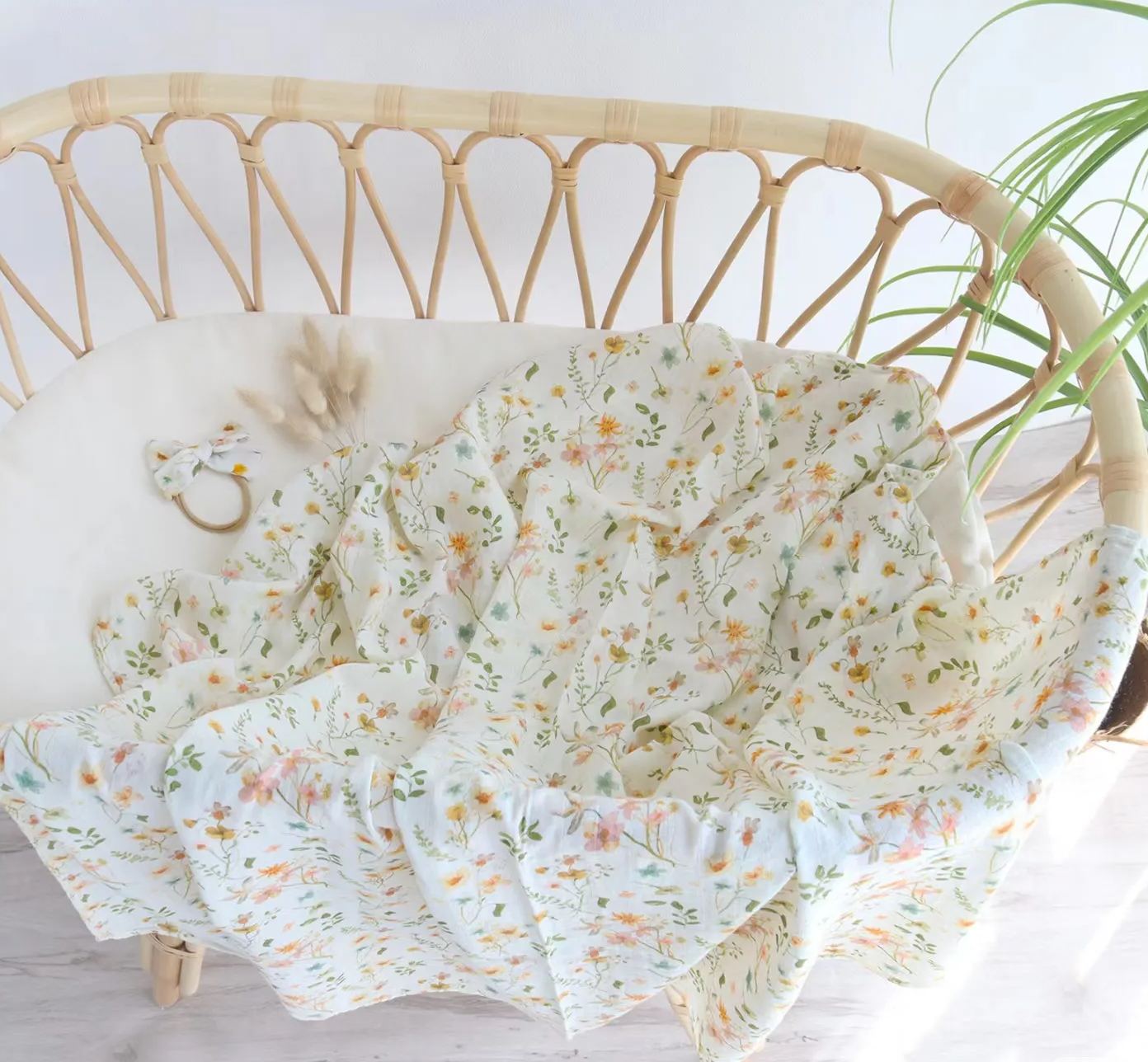 Angioletto Bamboo Muslin Blanket Flowers